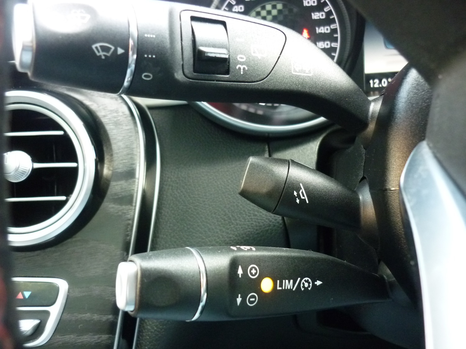 Used Mercedes-Benz GLC 2017 for sale - 77878613: Photo 32