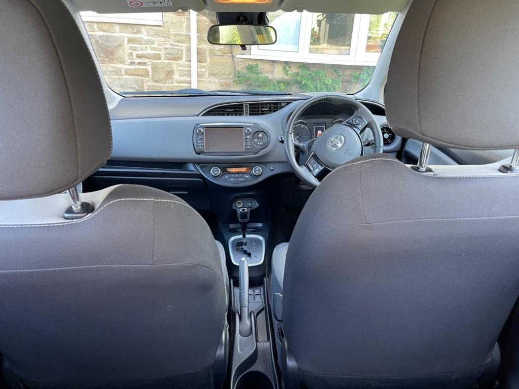 Used Toyota Yaris 2018 for sale - 77628870: Photo 13