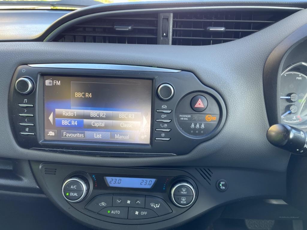 Used Toyota Yaris 2018 for sale - 77628870: Photo 15