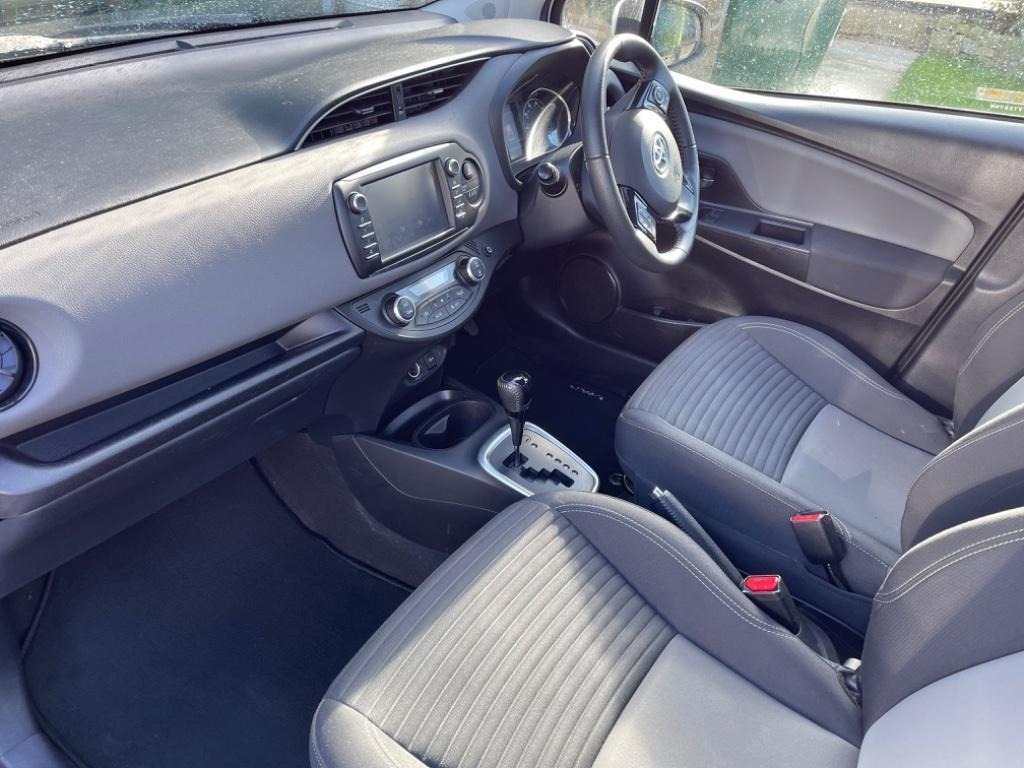 Used Toyota Yaris 2018 for sale - 77628870: Photo 9