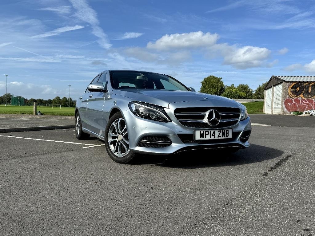 Used Mercedes-Benz C Class 2014 for sale - 77628836: Photo 2