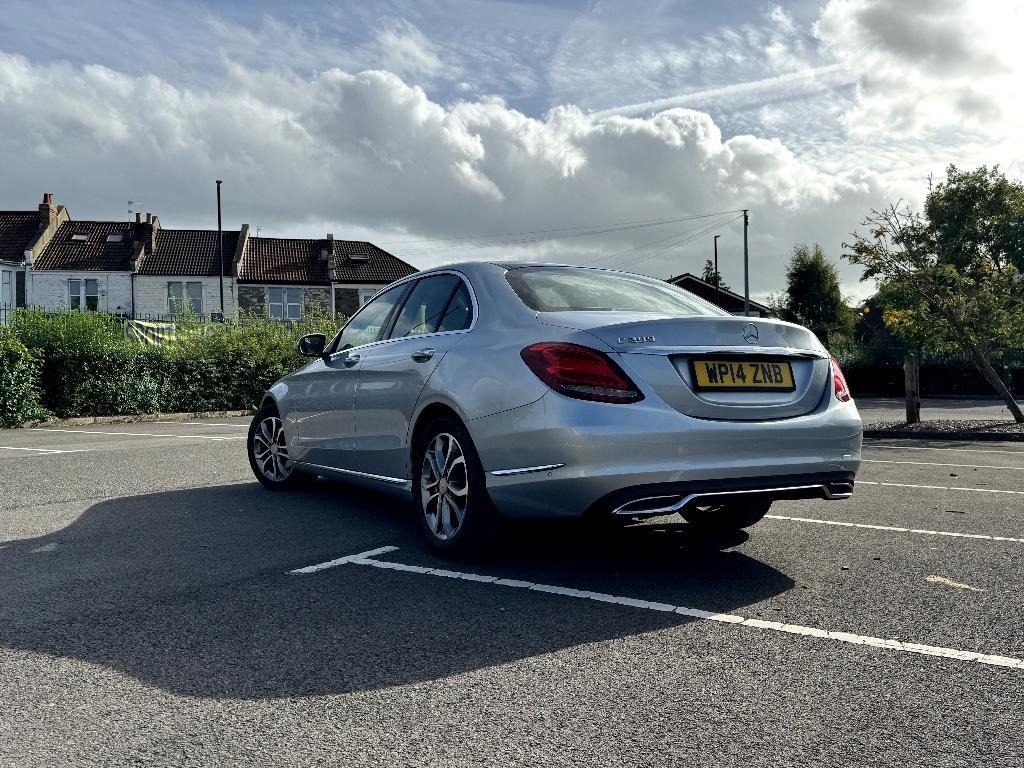 Used Mercedes-Benz C Class 2014 for sale - 77628836: Photo 4