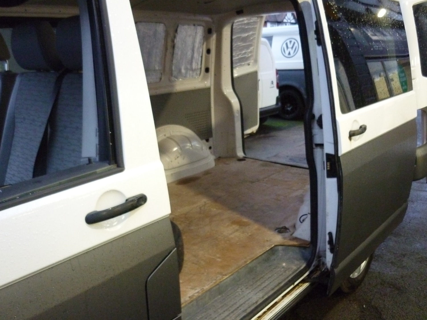 Used Volkswagen Transporter 2012 for sale - 77194992: Photo 5