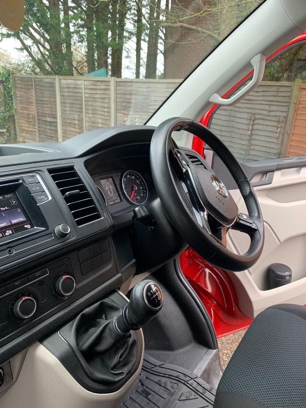 Used Volkswagen Transporter 2017 for sale - 77629931: Photo 12