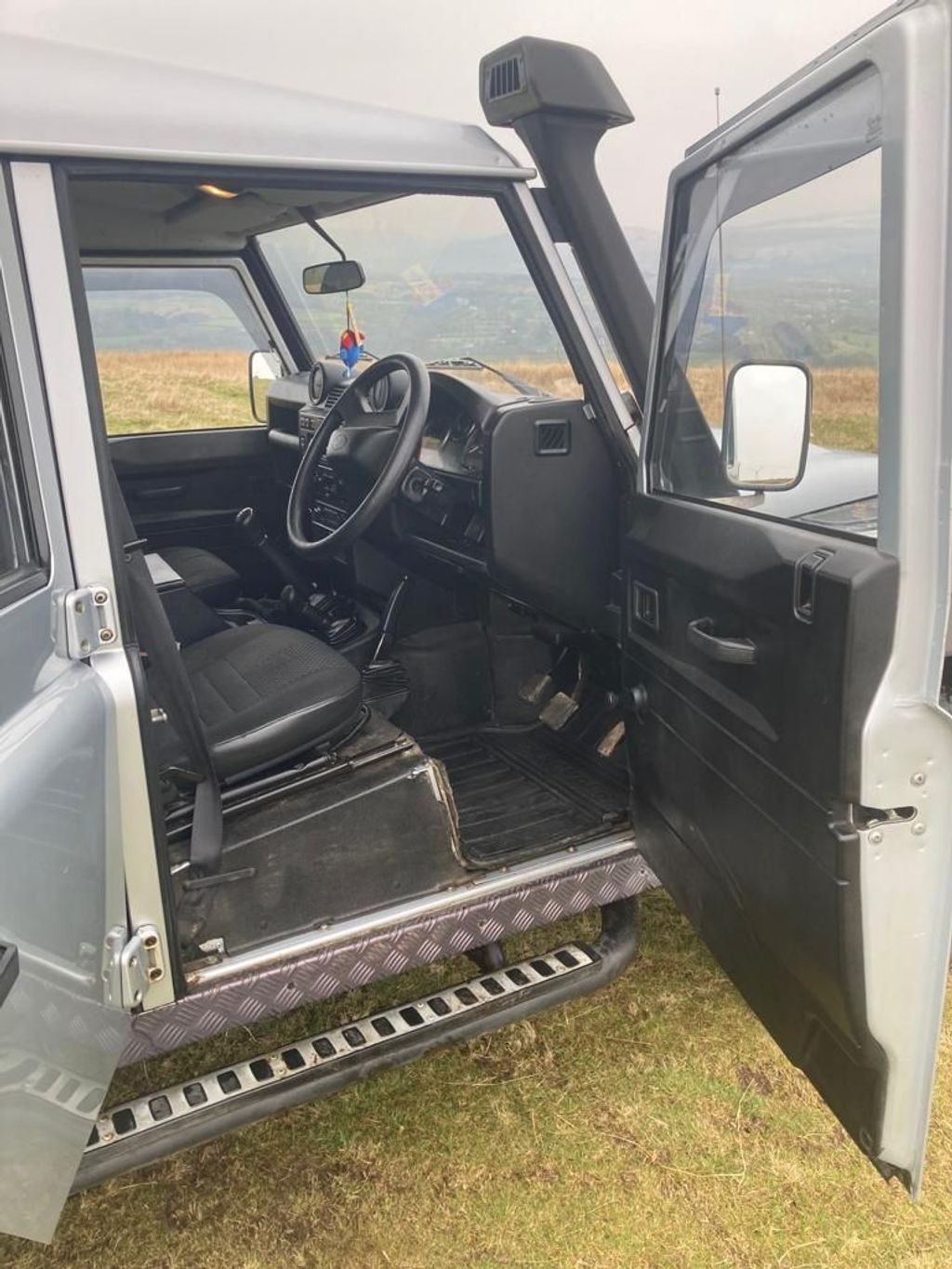 Used Land Rover Defender 2011 for sale - 77629718: Photo 13