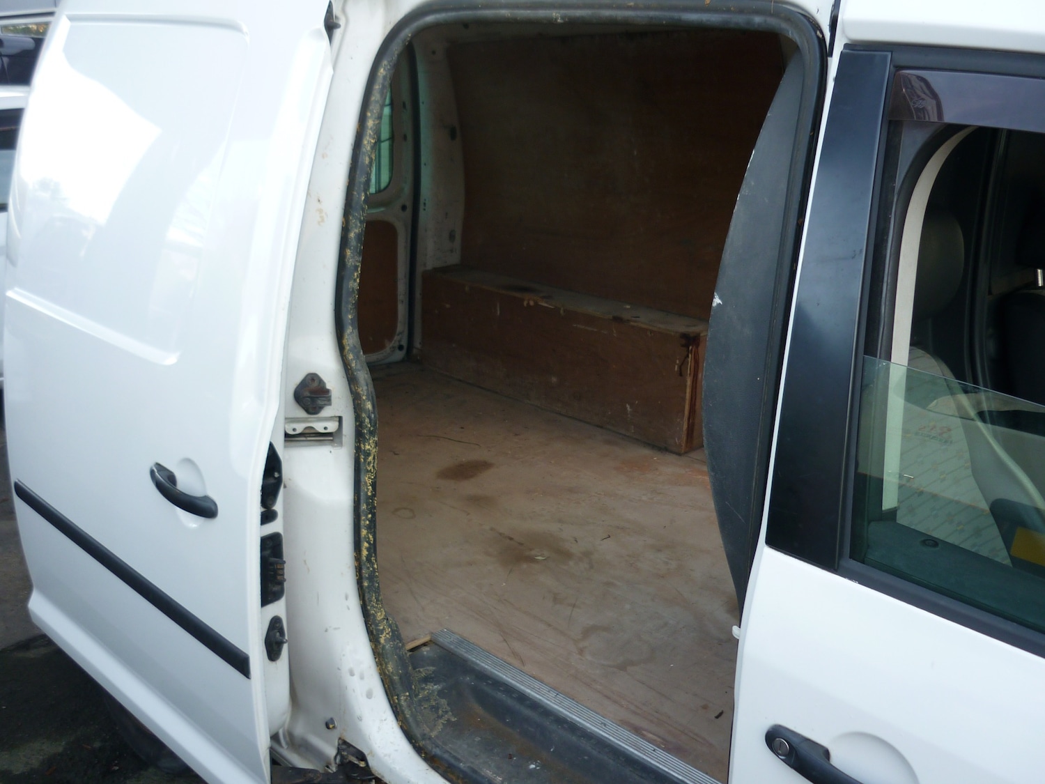 Used Volkswagen Caddy Maxi 2011 for sale - 76576416: Photo 13