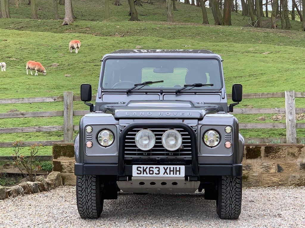 Used Land Rover Defender 2013 for sale - 77630065: Photo 4