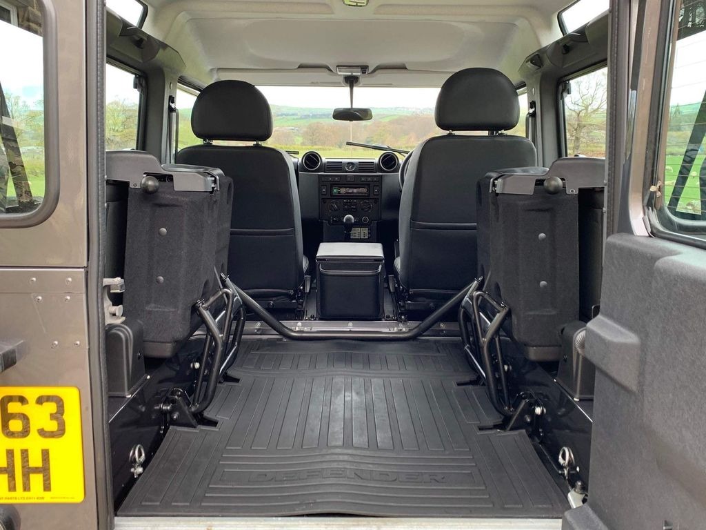 Used Land Rover Defender 2013 for sale - 77630065: Photo 6