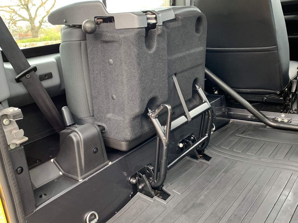 Used Land Rover Defender 2013 for sale - 77630065: Photo 7