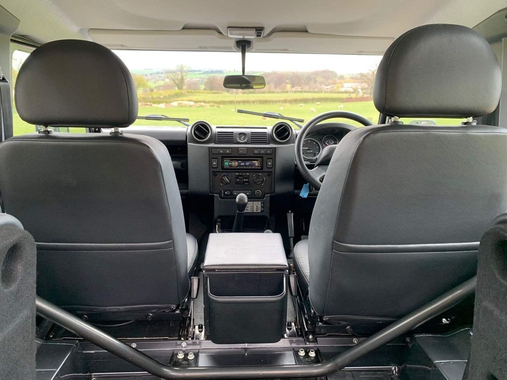 Used Land Rover Defender 2013 for sale - 77630065: Photo 9