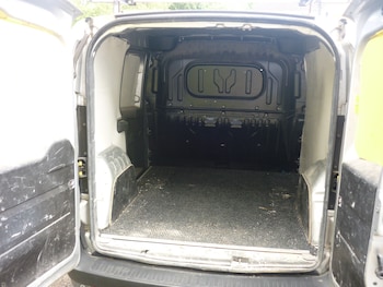 Used Vauxhall Combo 2018 for sale - 78900352: Photo