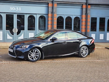 2018 (68) - 300h Executive Edition 4dr CVT Auto