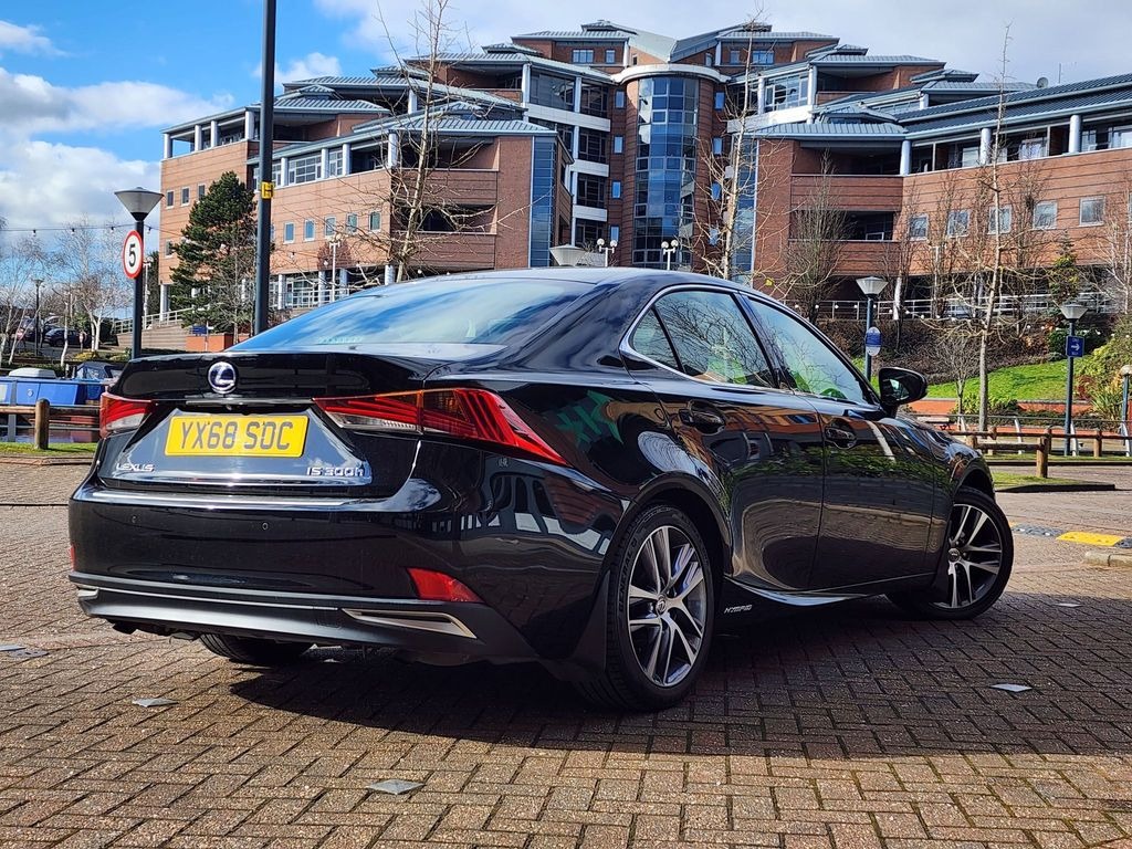 Used Lexus IS 2018 for sale - 77629436: Photo 3