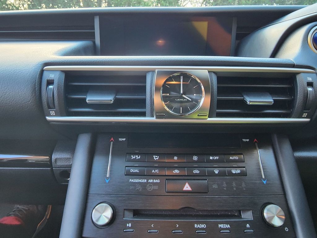 Used Lexus IS 2018 for sale - 77629436: Photo 9