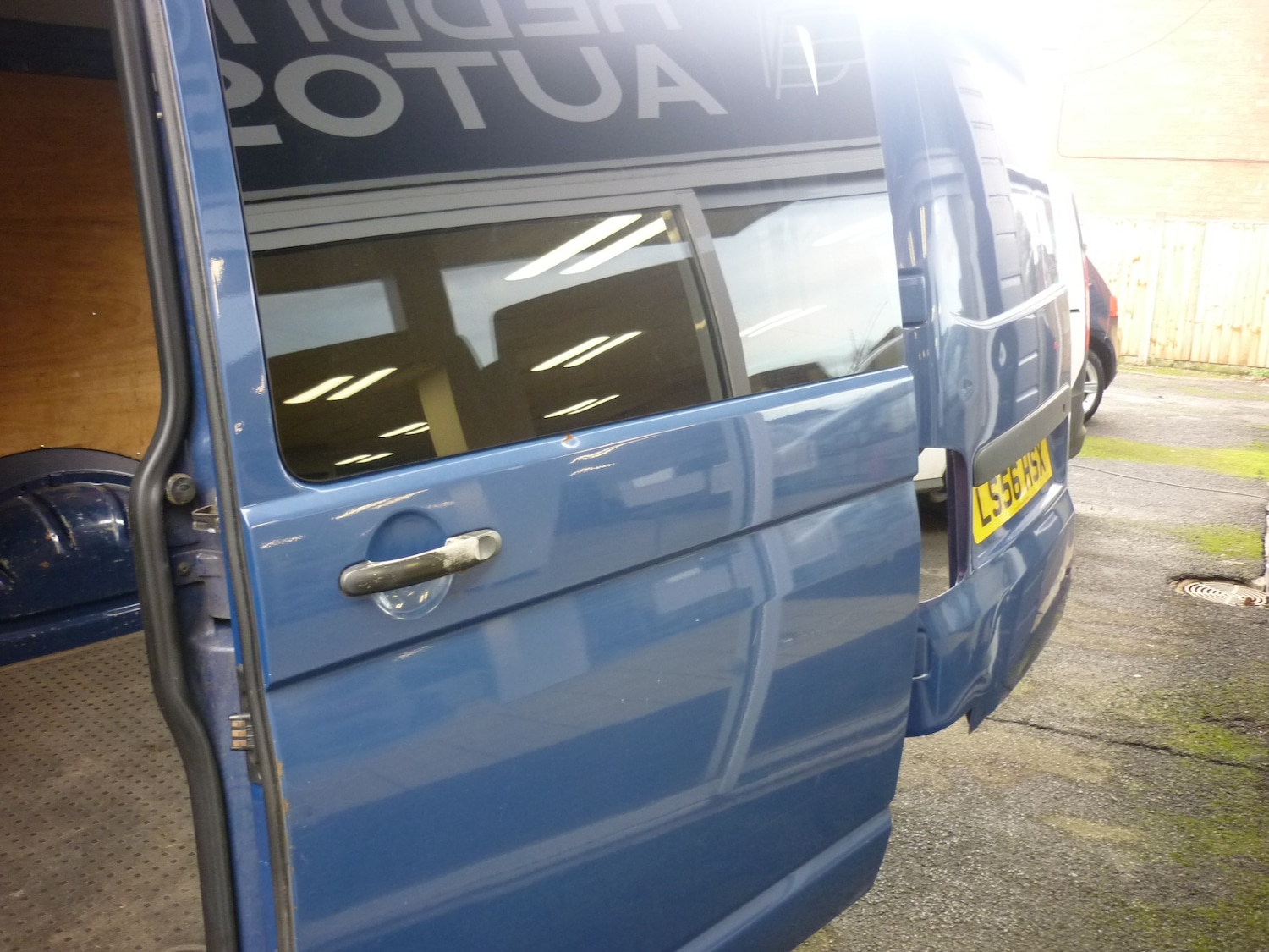 Used Volkswagen Transporter 2006 for sale - 77281349: Photo 4