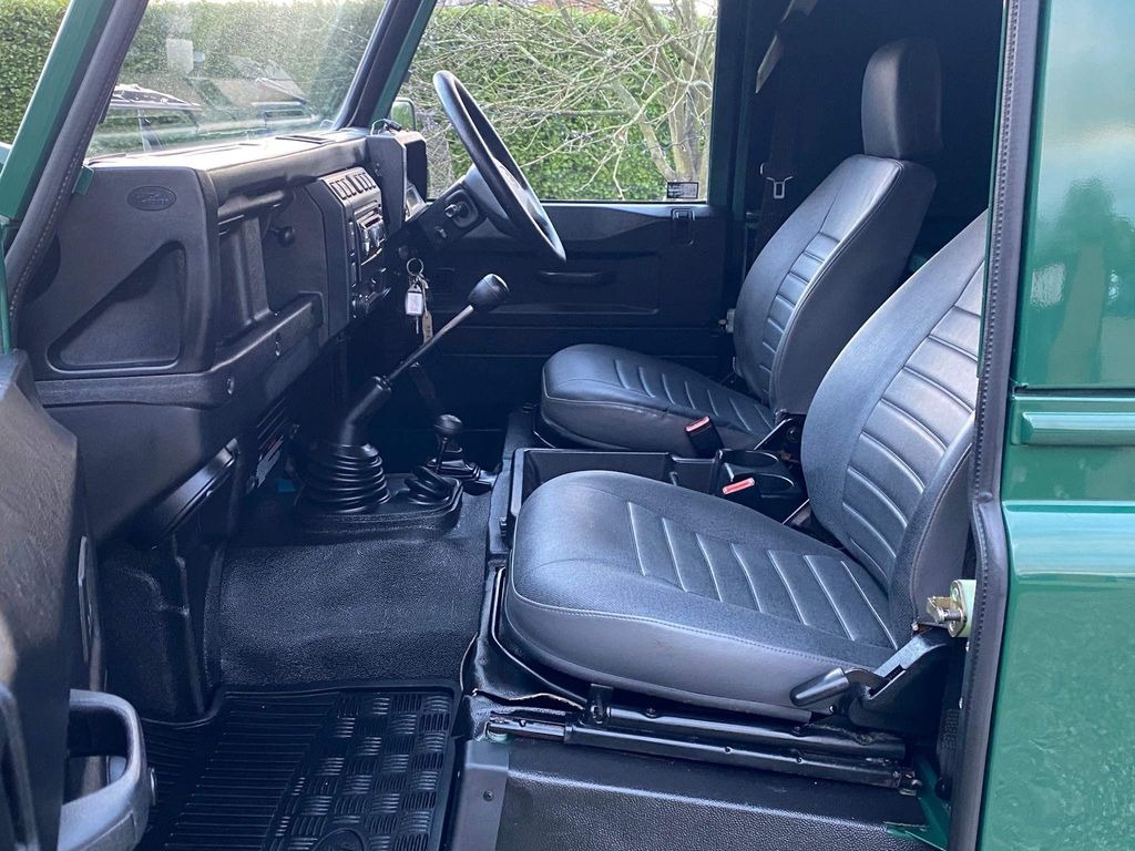 Used Land Rover Defender 2007 for sale - 77630101: Photo 6