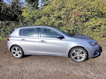 Peugeot - 308