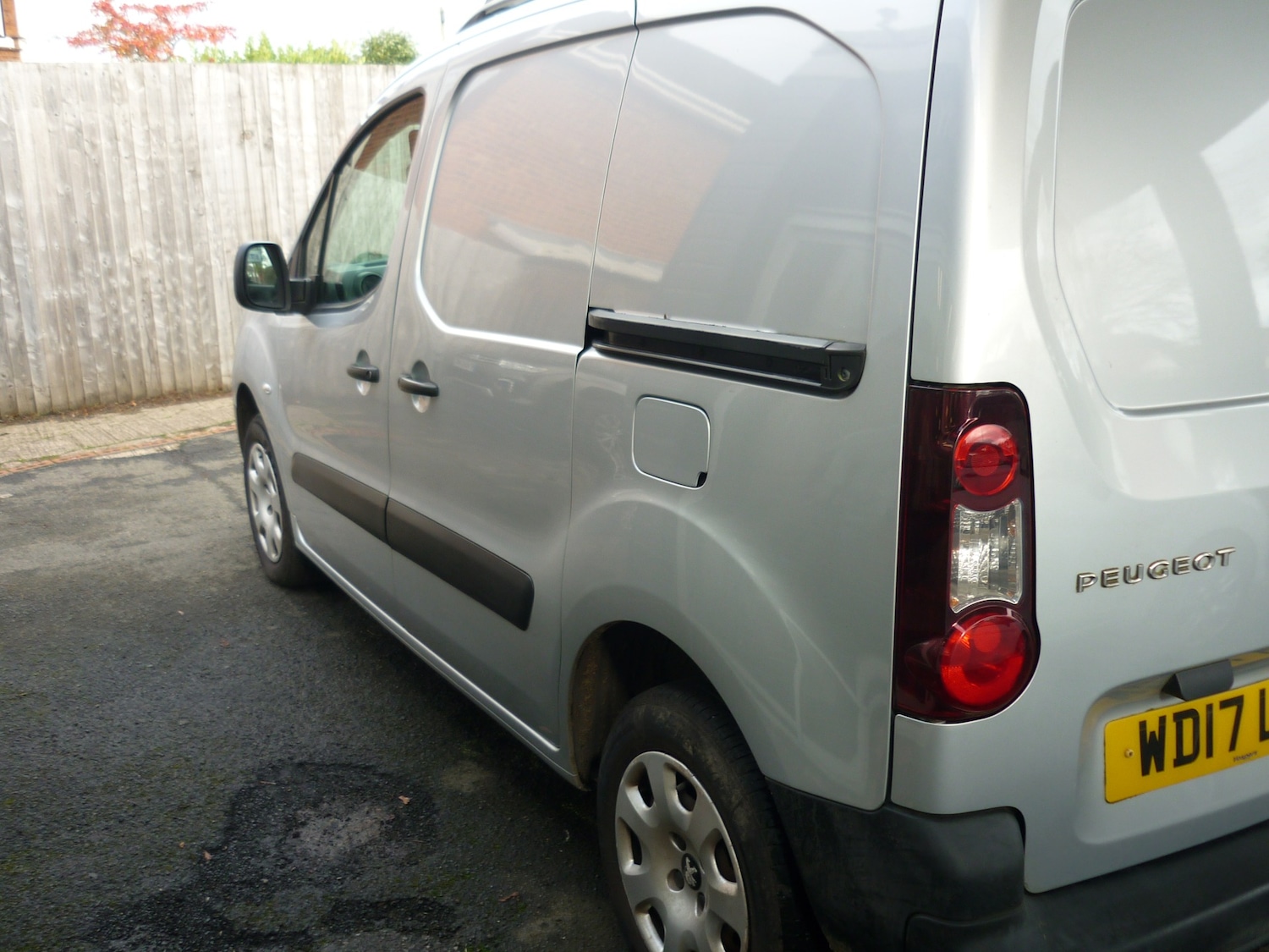 Used Peugeot Partner 2017 for sale - 76452987: Photo 10