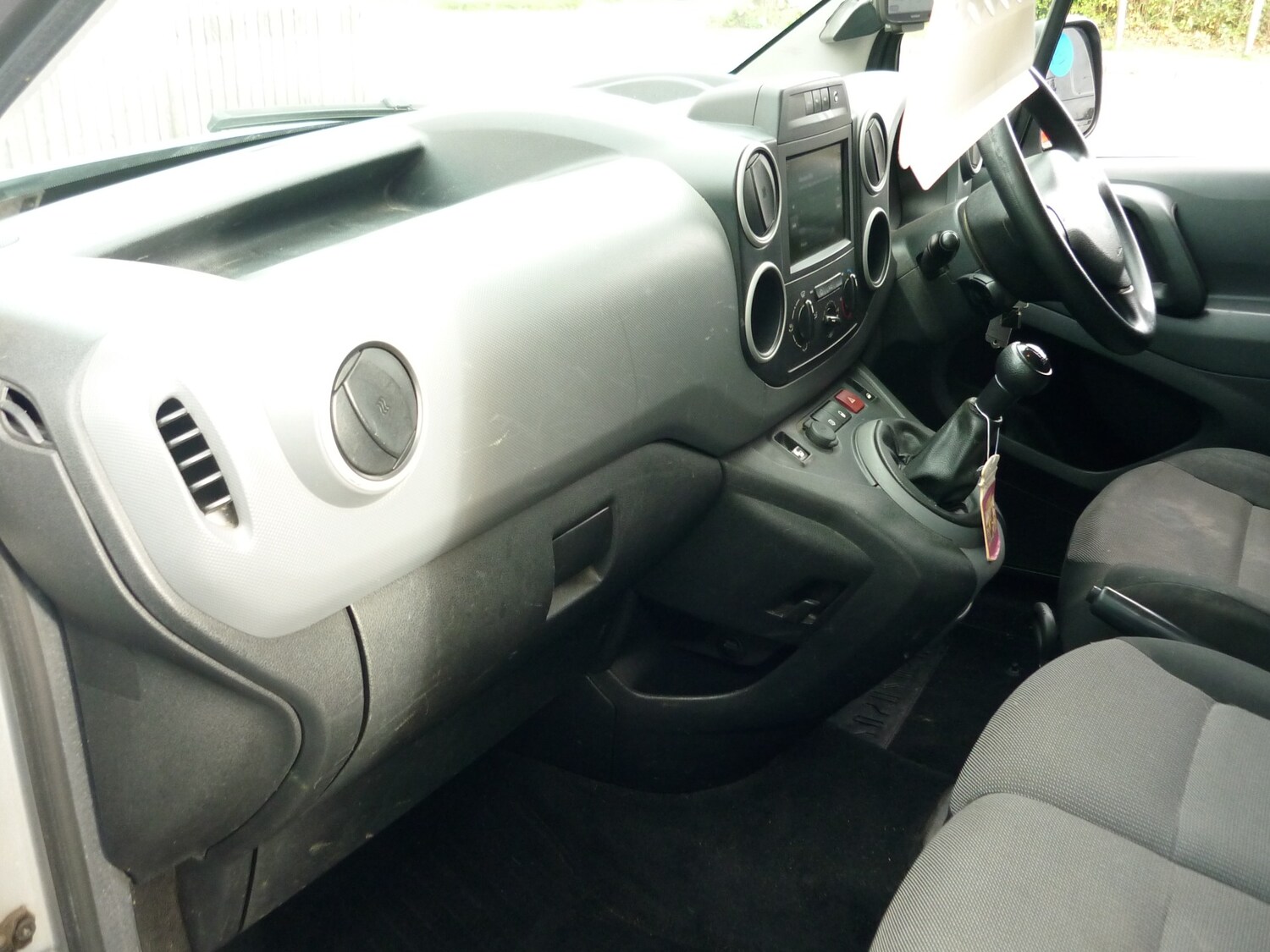 Used Peugeot Partner 2017 for sale - 76452987: Photo 18