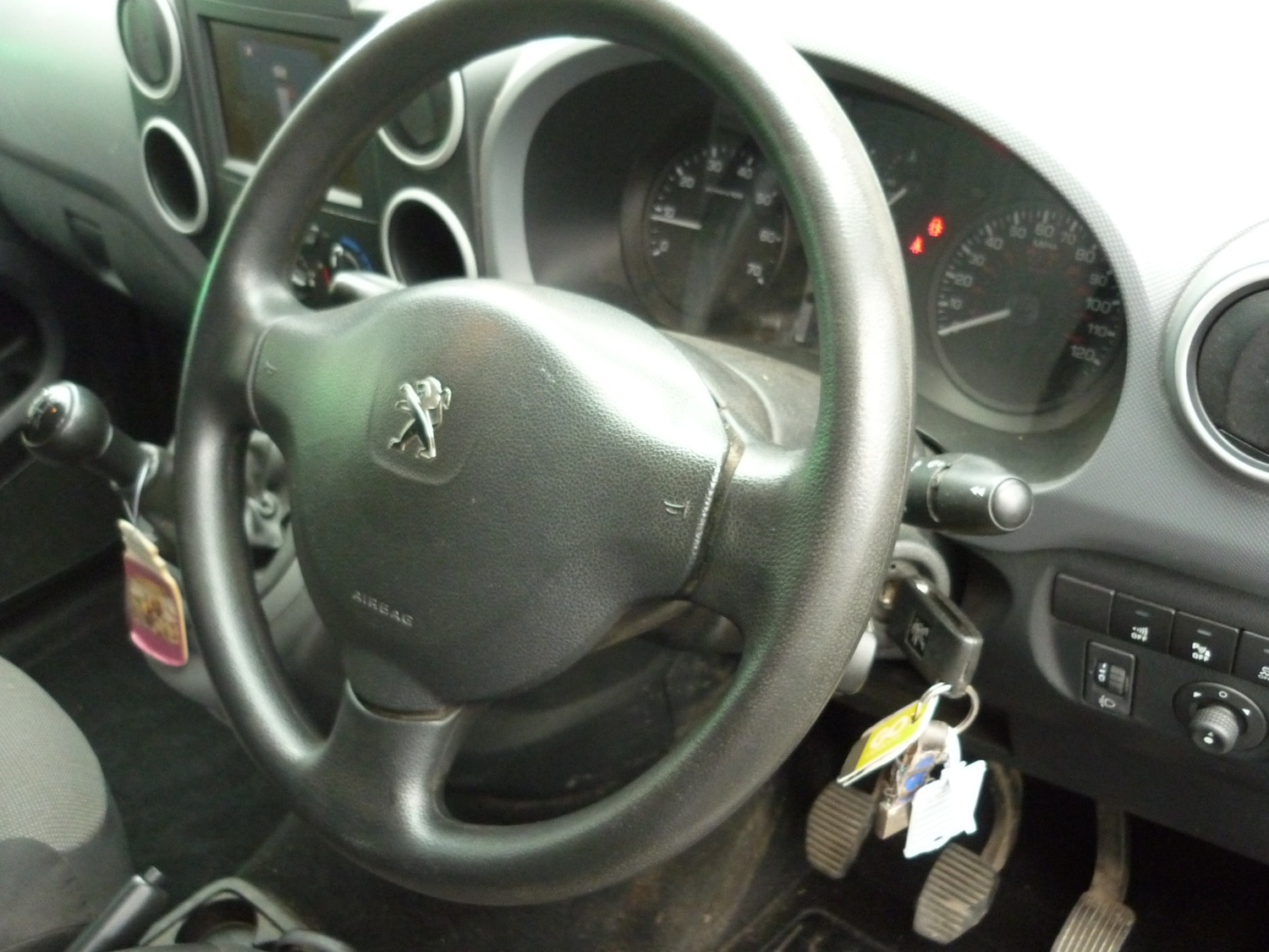 Used Peugeot Partner 2017 for sale - 76452987: Photo 20