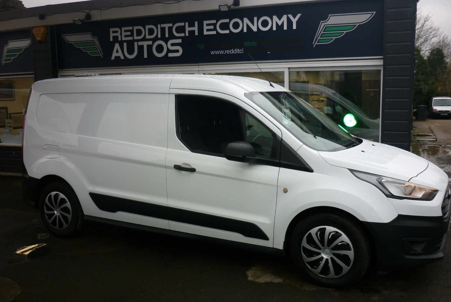 Used Ford Transit Connect 2020 for sale - 77694135: Photo 2