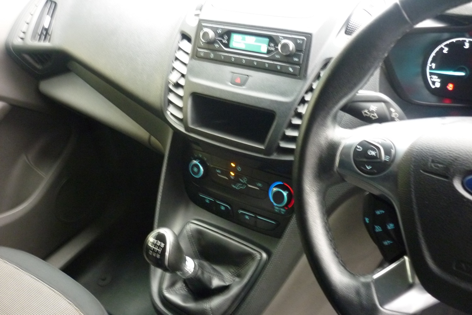 Used Ford Transit Connect 2020 for sale - 77694135: Photo 20