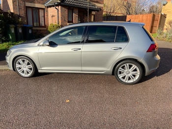 Volkswagen - Golf