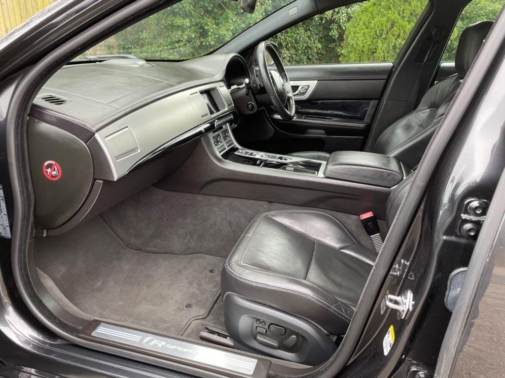 Used Jaguar XF 2015 for sale - 77628830: Photo 10
