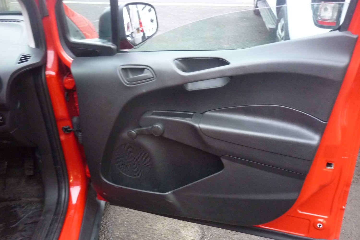 Used Ford Transit Courier 2016 for sale - 77409083: Photo 18