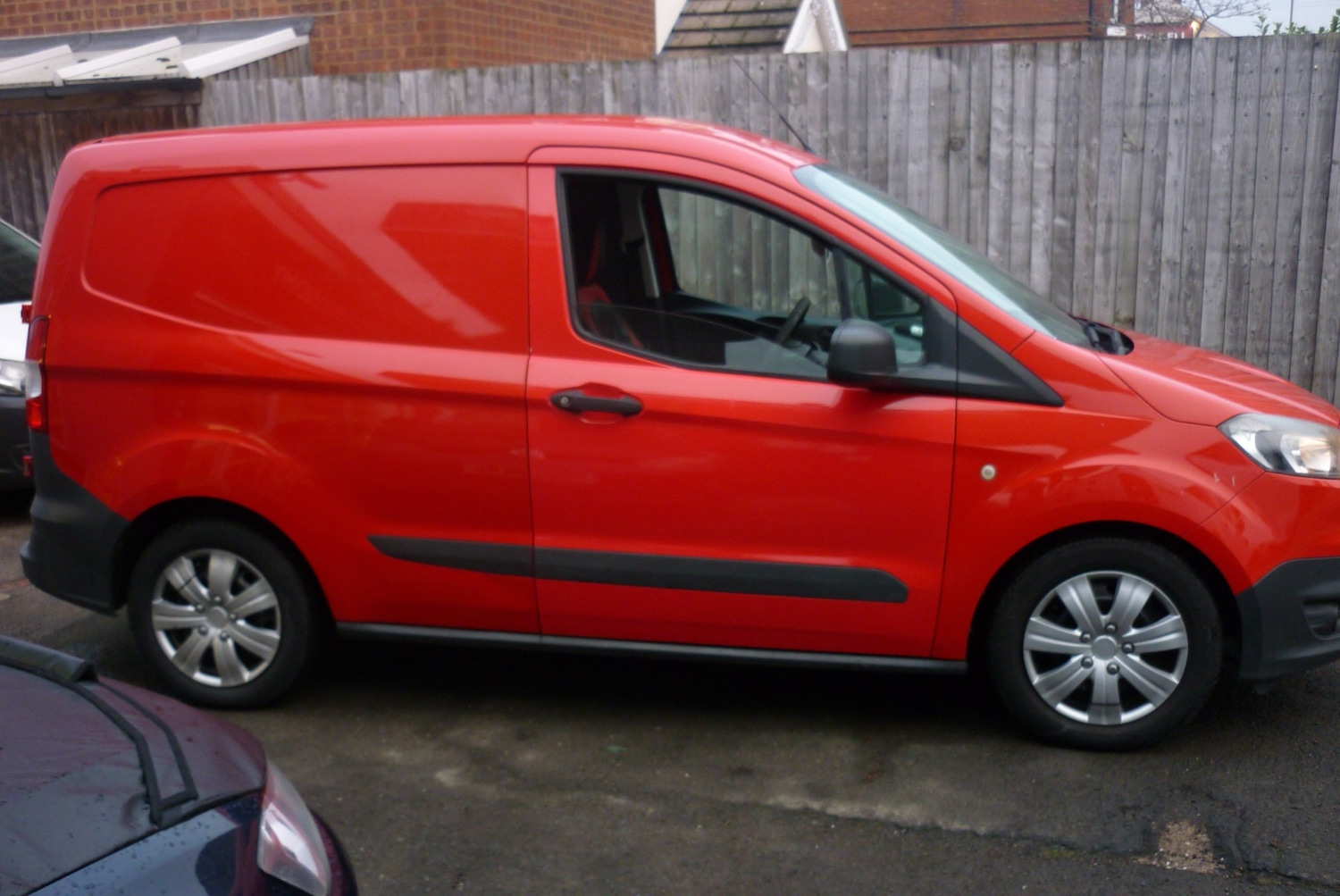 Used Ford Transit Courier 2016 for sale - 77409083: Photo 2