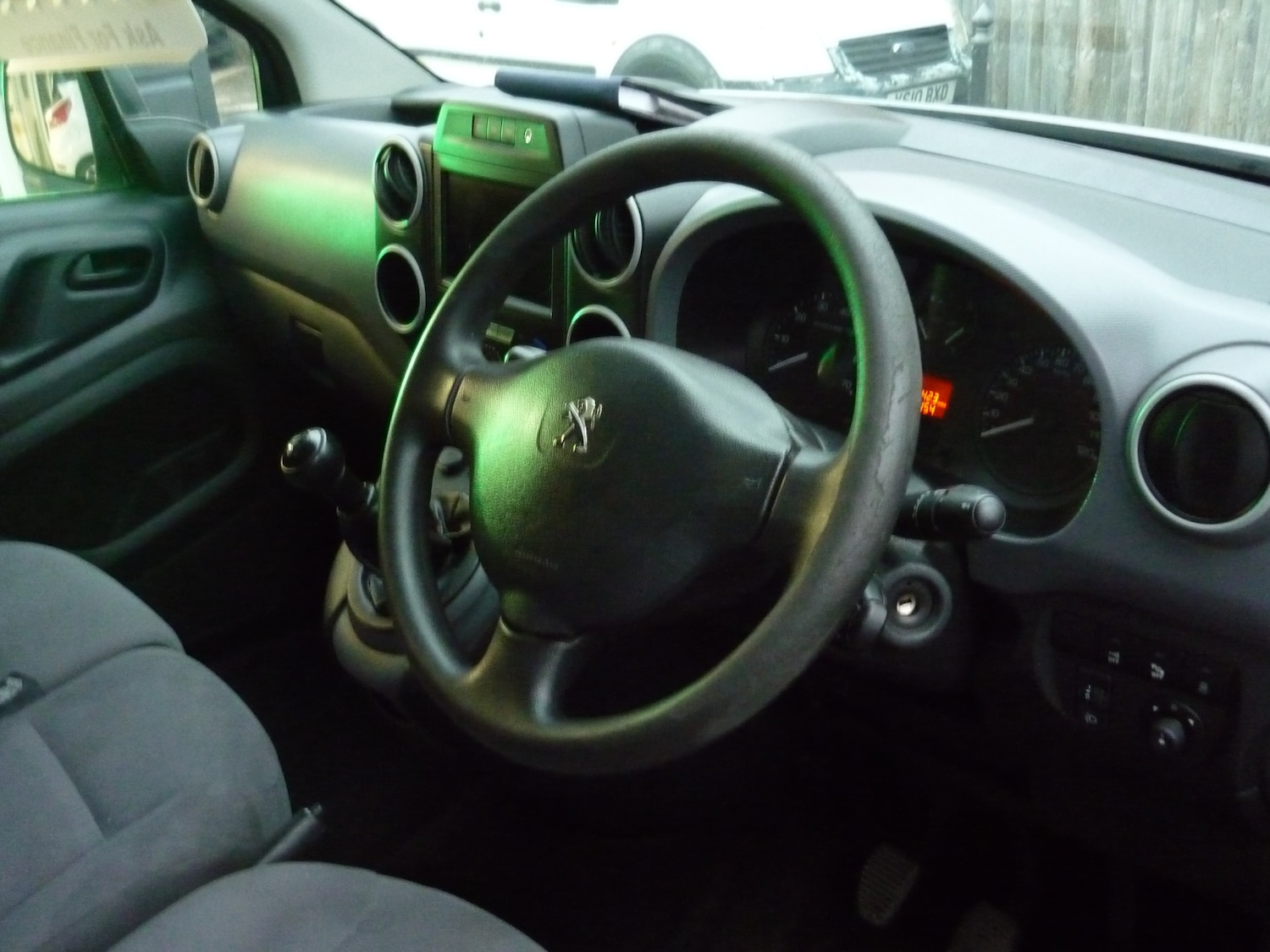 Used Peugeot Partner 2016 for sale - 76453160: Photo 23