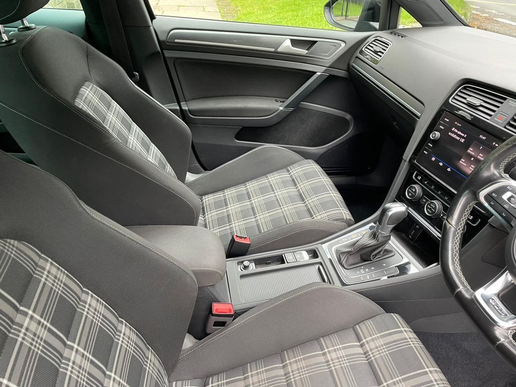 Used Volkswagen Golf 2017 for sale - 77630039: Photo 12