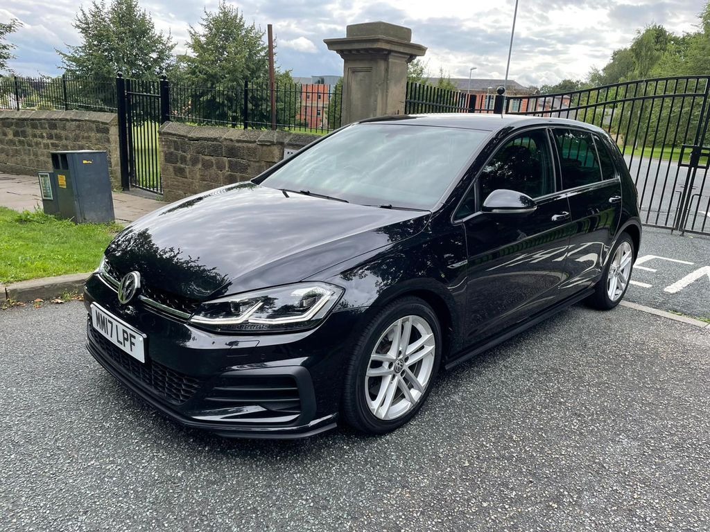 Used Volkswagen Golf 2017 for sale - 77630039: Photo 4