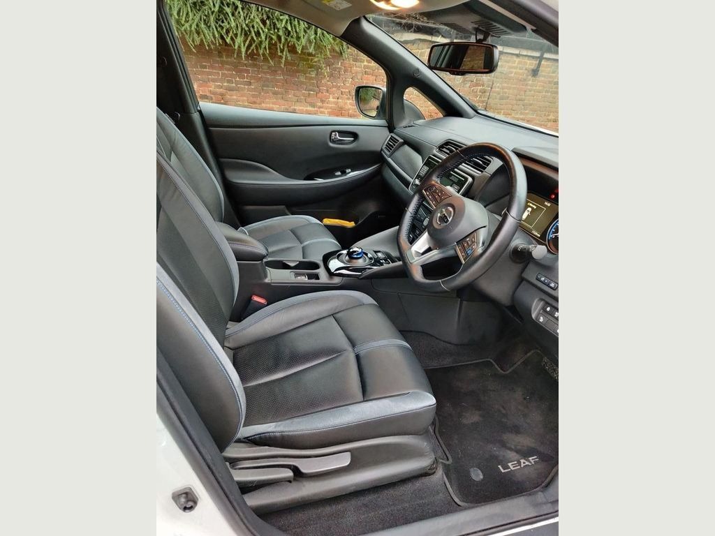Used Nissan Leaf 2018 for sale - 77629747: Photo 10
