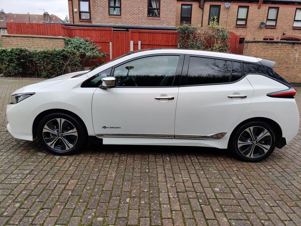 Used Nissan Leaf 2018 for sale - 77629747: Photo 5
