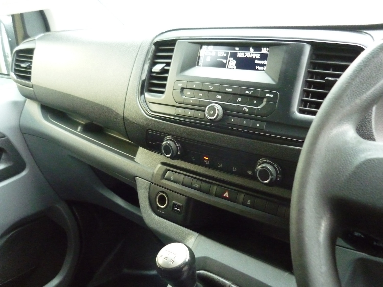 Used Peugeot Expert 2017 for sale - 77694449: Photo 26