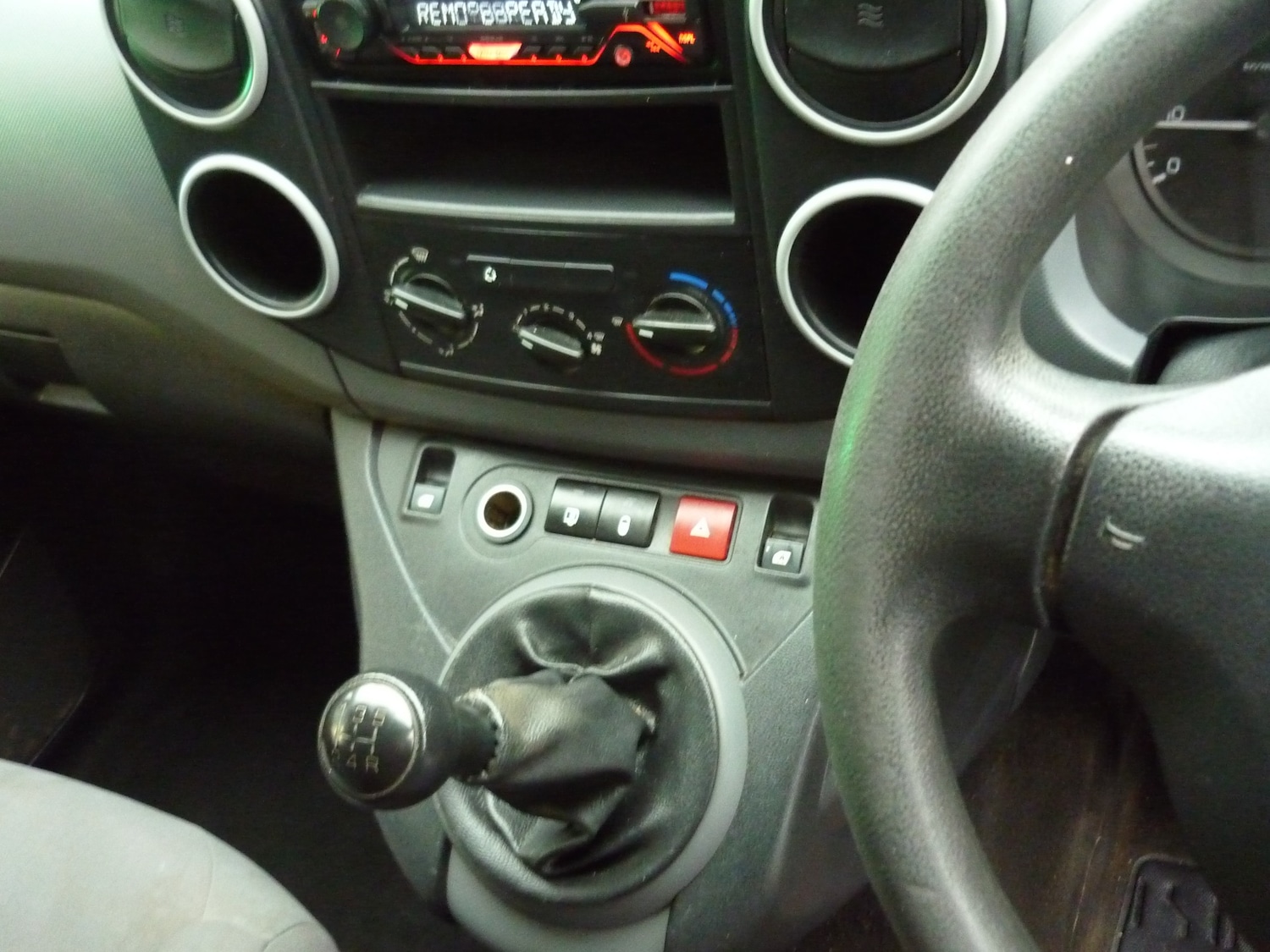 Used Peugeot Partner 2014 for sale - 77281790: Photo 18