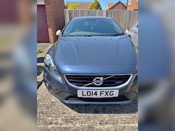 Volvo - V40