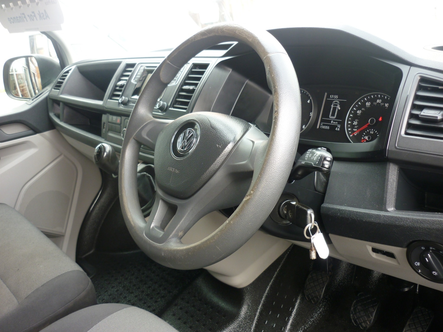 Used Volkswagen Transporter 2018 for sale - 78140541: Photo 17