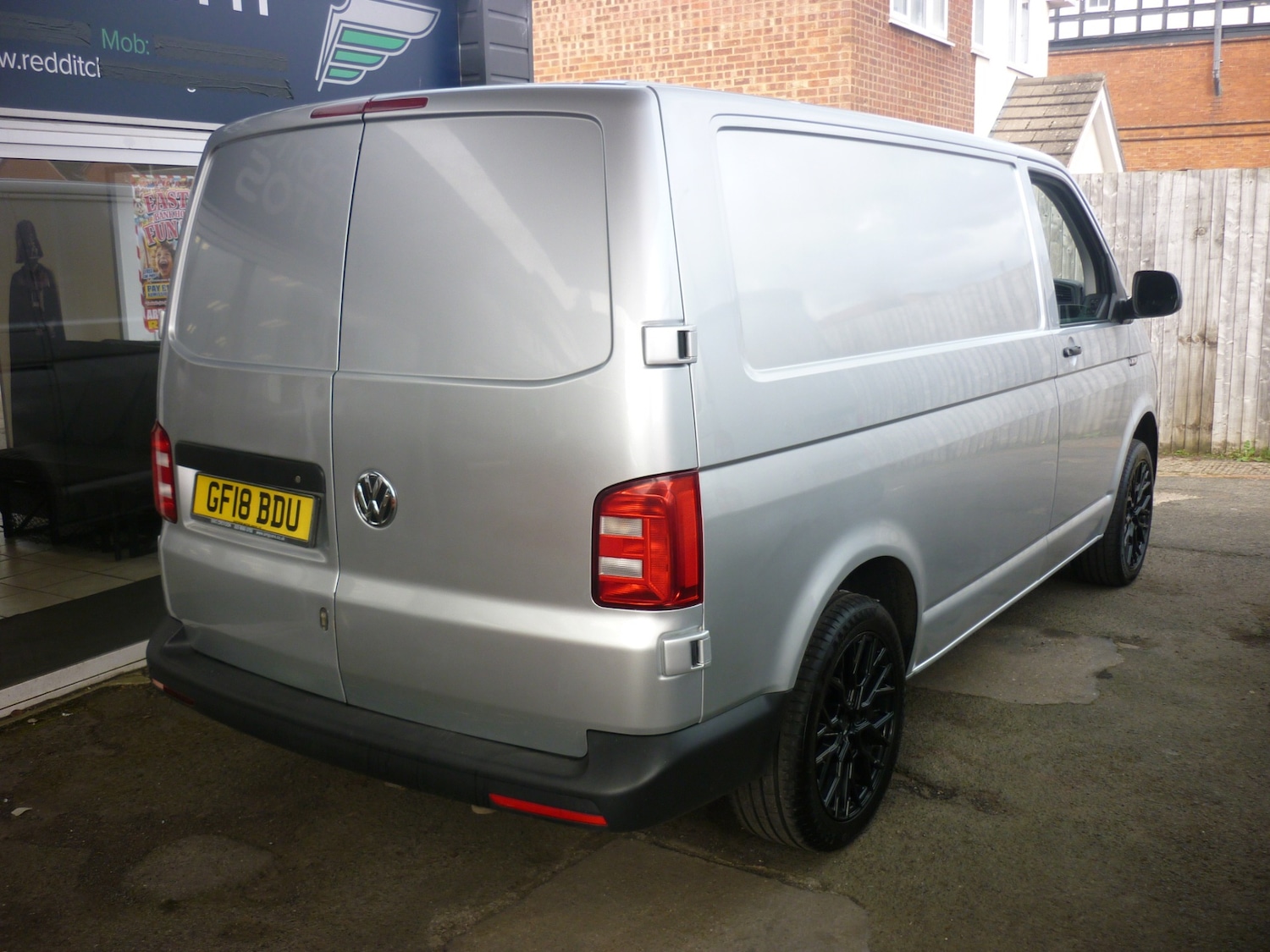 Used Volkswagen Transporter 2018 for sale - 78140541: Photo 4