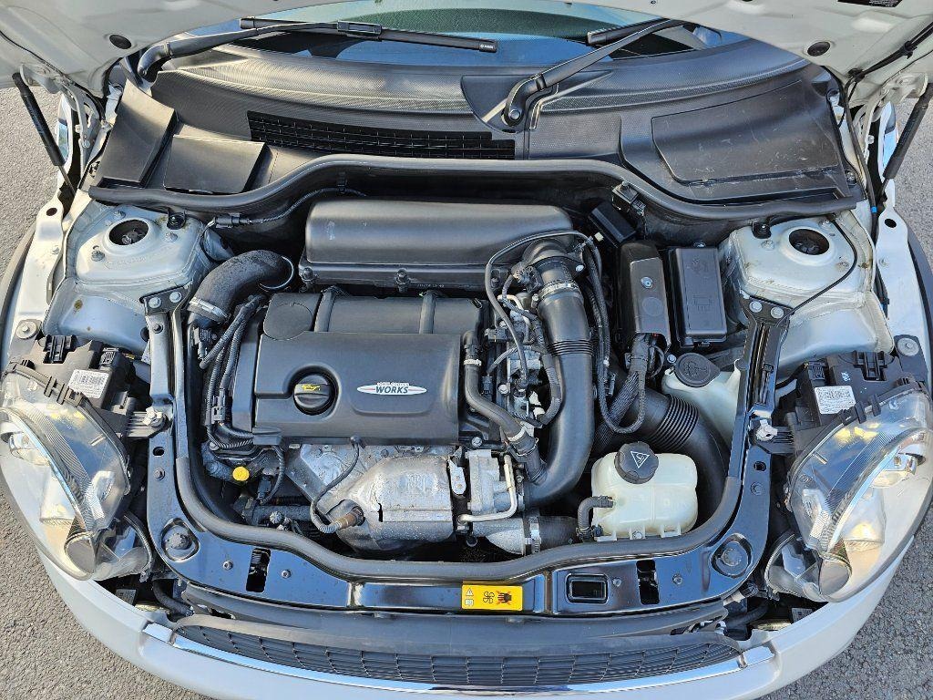 Used MINI Convertible 2014 for sale - 77628842: Photo 9