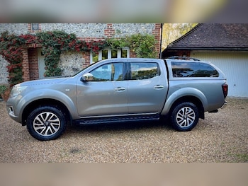 Nissan - Navara