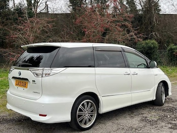 Used Toyota Estima 2023 for sale - 75864194: Photo