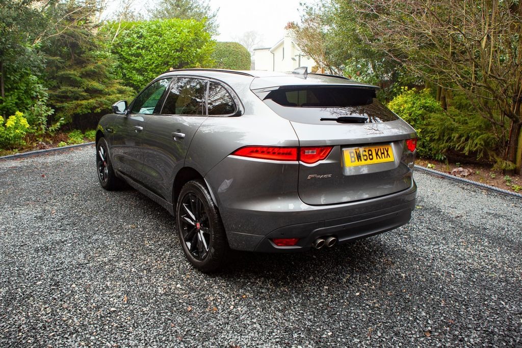 Used Jaguar F-Pace 2018 for sale - 77630061: Photo 6
