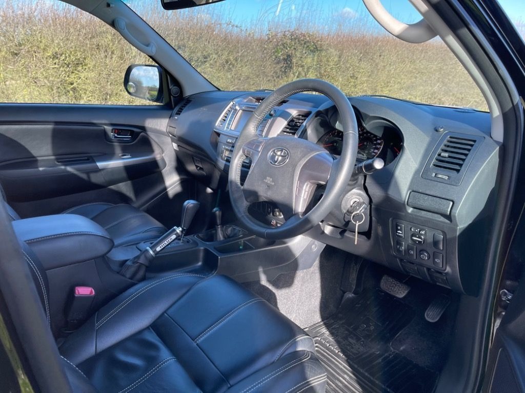 Used Toyota Hilux 2015 for sale - 77629751: Photo 10