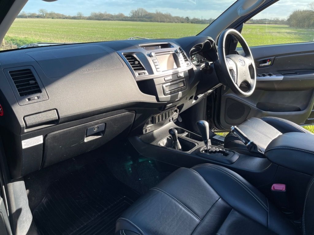 Used Toyota Hilux 2015 for sale - 77629751: Photo 13