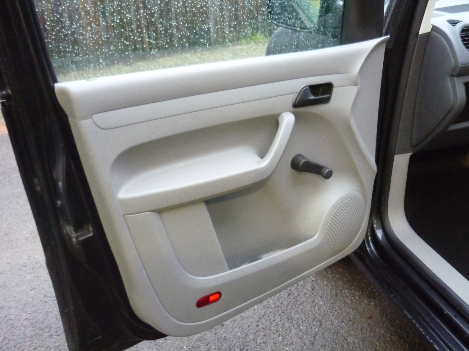 Used Volkswagen Caddy 2010 for sale - 77282077: Photo 13