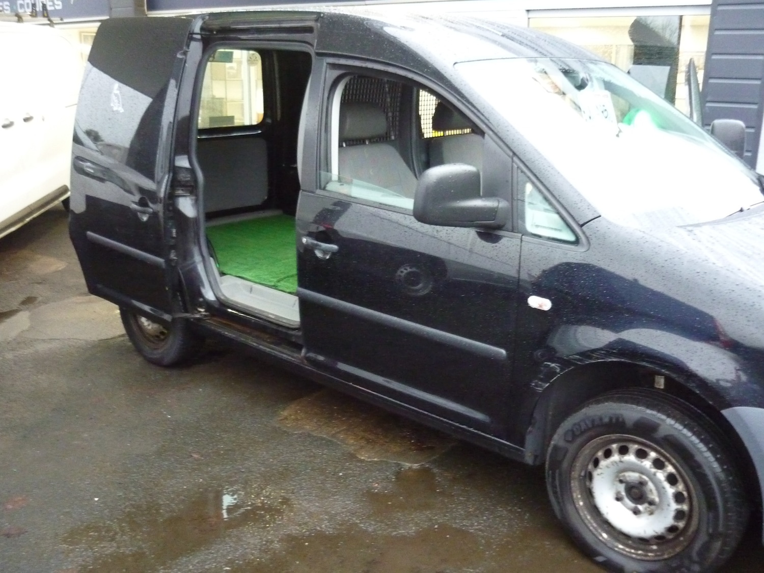 Used Volkswagen Caddy 2010 for sale - 77282077: Photo 16