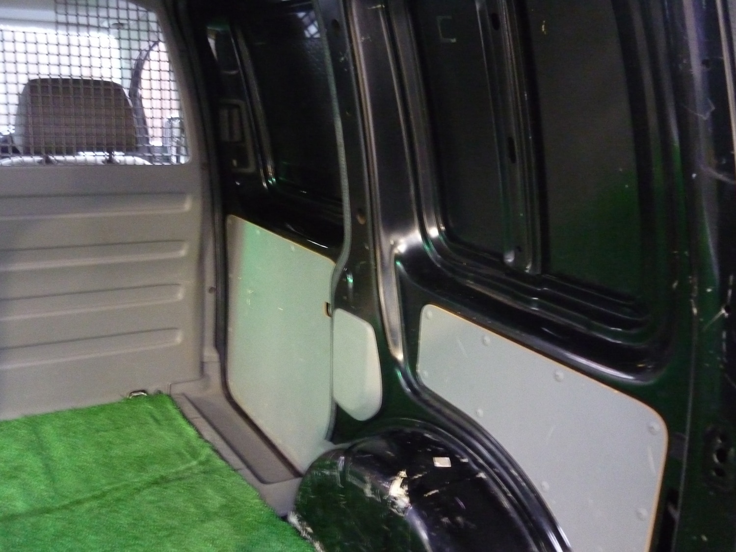 Used Volkswagen Caddy 2010 for sale - 77282077: Photo 9