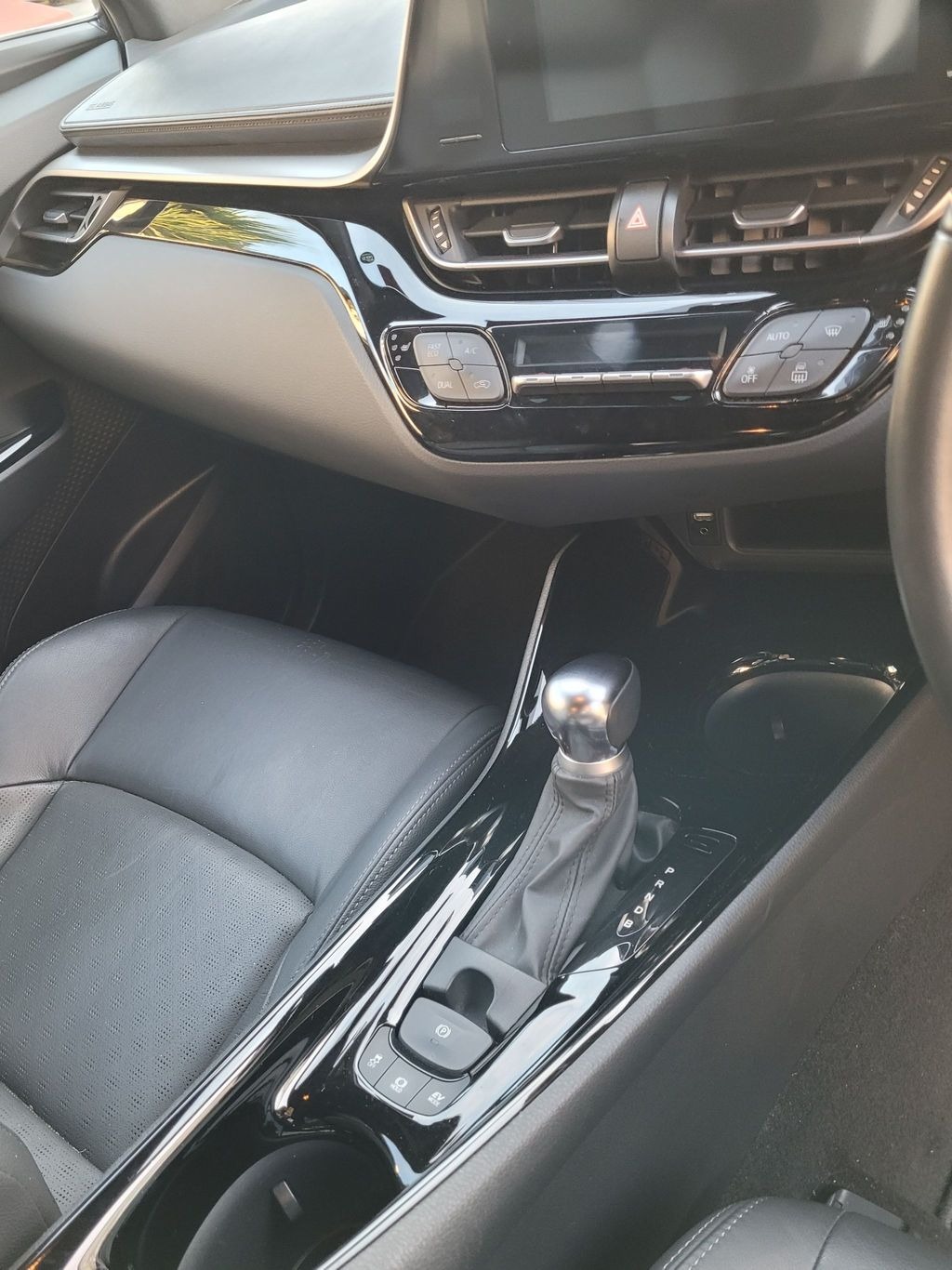 Used Toyota C-HR 2019 for sale - 77629508: Photo 12